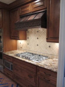 traditional-kitchen-hoods-and-vents[1]