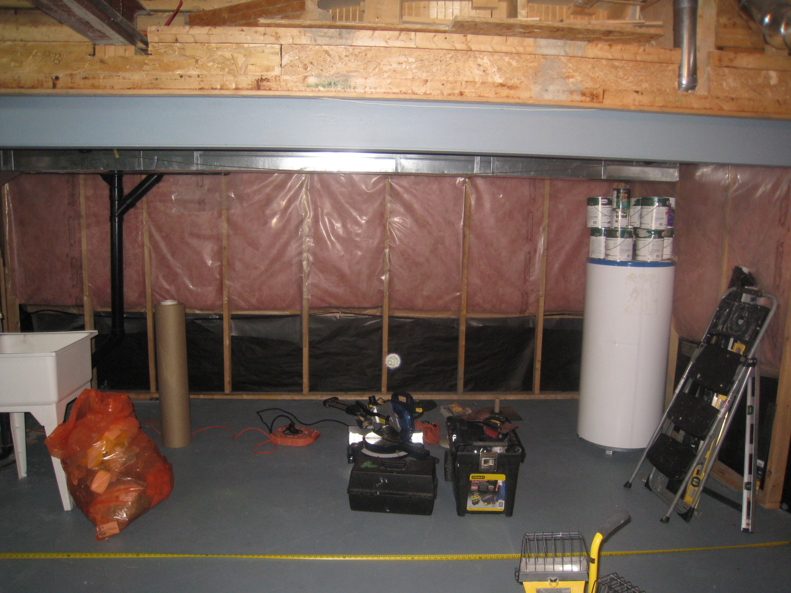 Basement with 2" x 4" and insulation 2